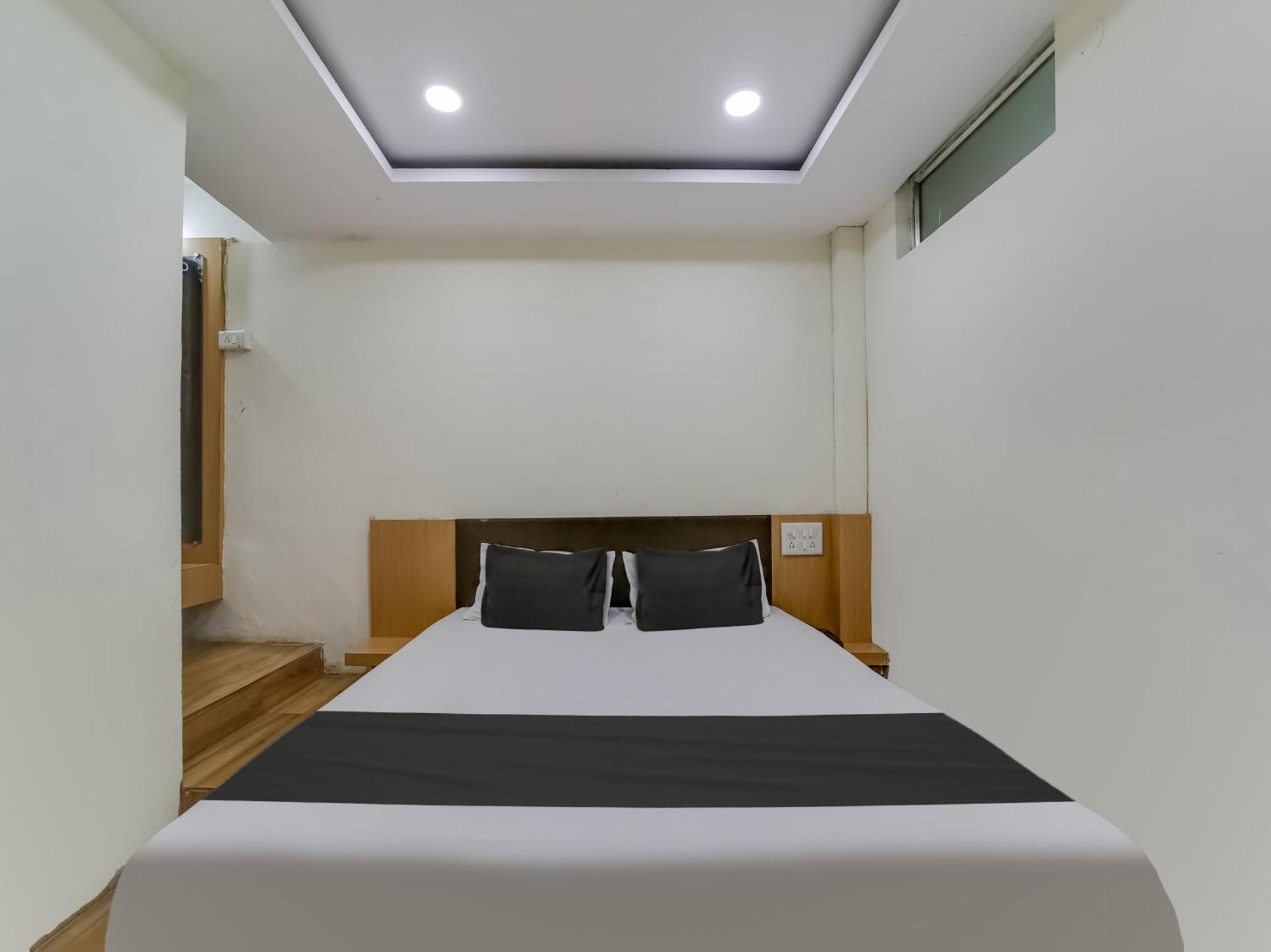 Super Hotel O The Surbhi ボーパール エクステリア 写真