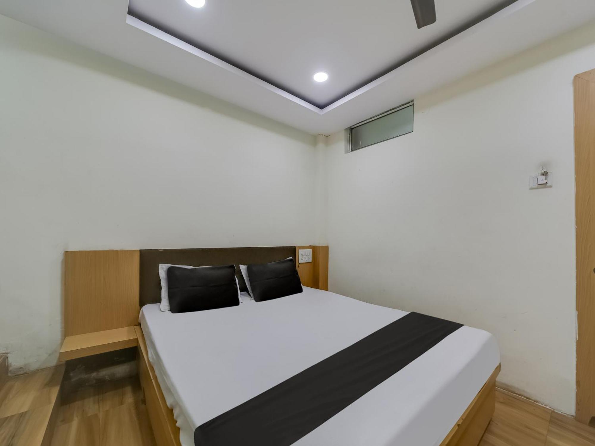 Super Hotel O The Surbhi ボーパール エクステリア 写真